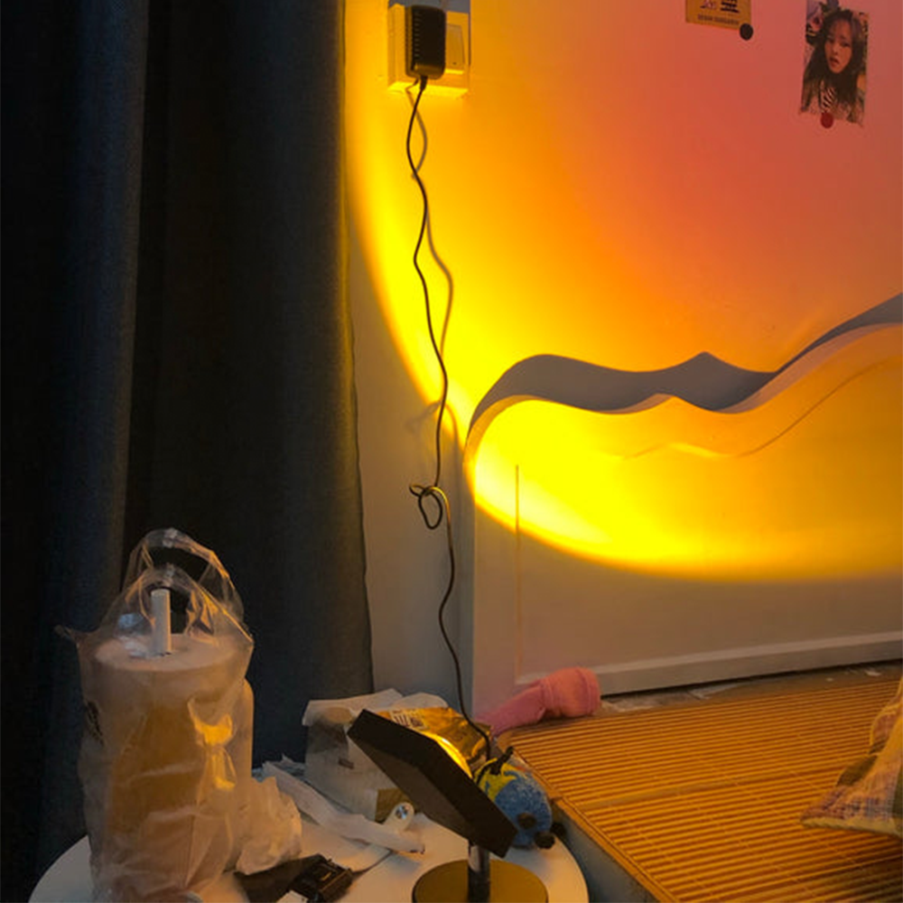 Bagliore Mini Lampada da Tavolo | LED Retro, Design Compatto, Alimentazione USB