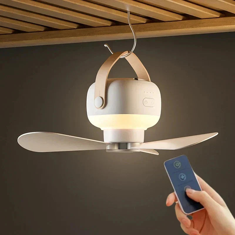 BreezeNova Ventilatore da Soffitto Portatile | 4 Velocità, LED Integrato