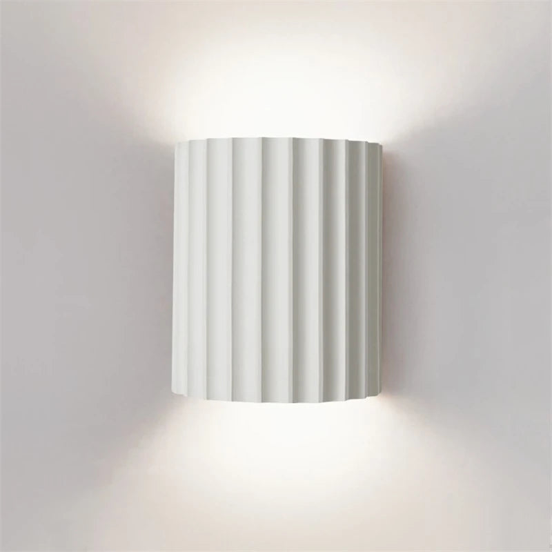 Liora Lampe murale | Résine nordique moderne