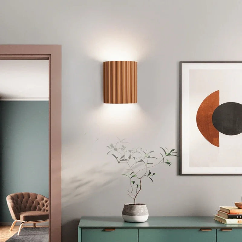 Liora Lampe murale | Résine nordique moderne