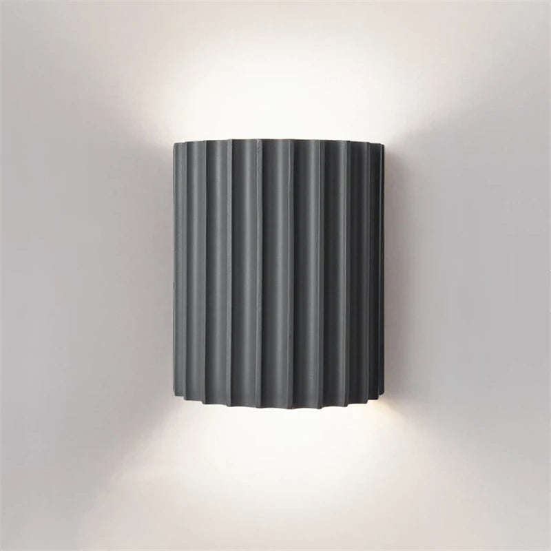 Liora Lampe murale | Résine nordique moderne