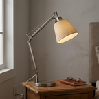Luma Tischlampe | Gelenkarm, Stoffschirm, vielseitiges Design