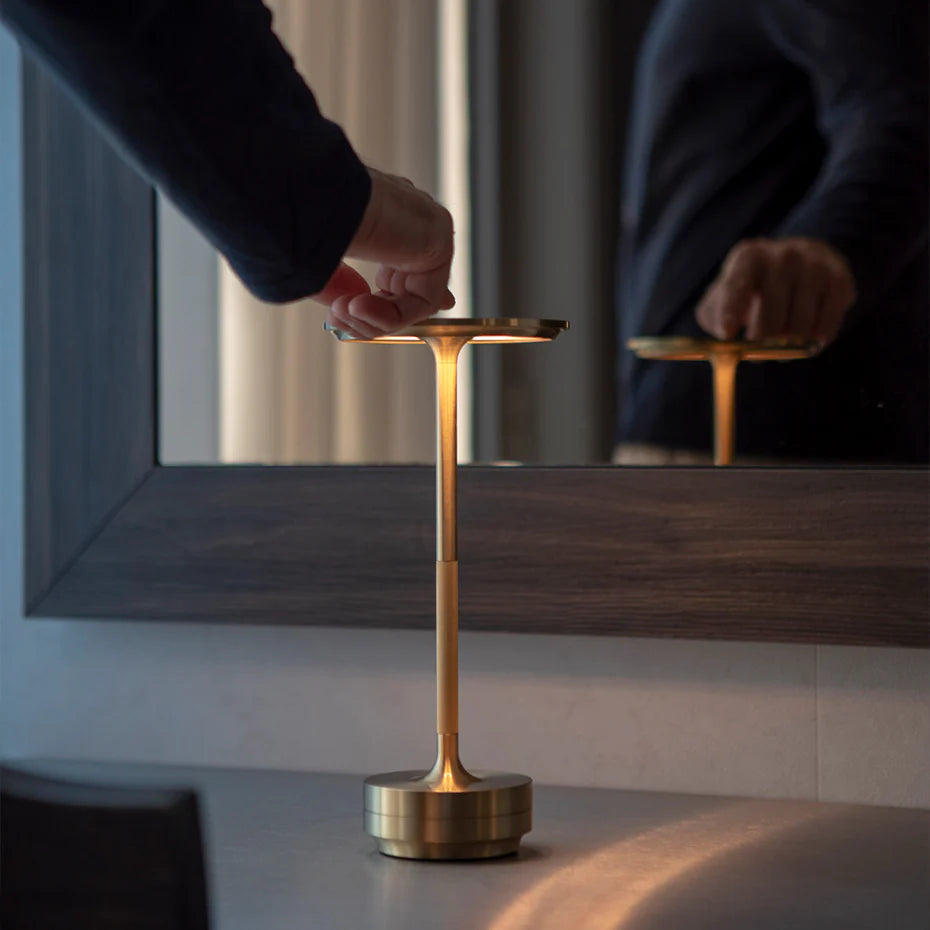 LumiGlow Lampada da Tavolo | Senza Filo, LED Dimmerabile a 3 Colori, Design Elegante
