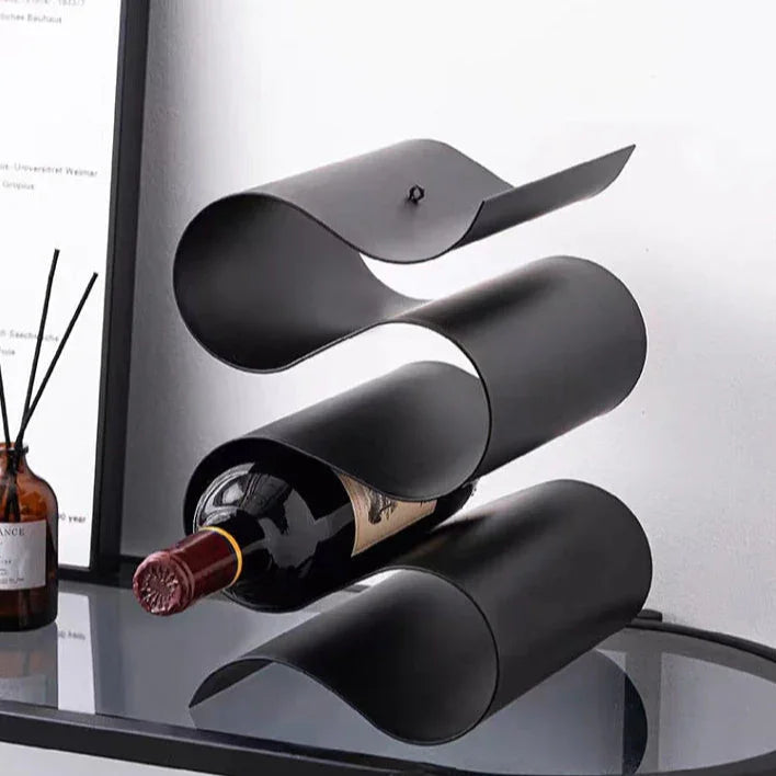 Soreli Porte-bouteilles sculptural | Métal ondulé pour table et plan de travail