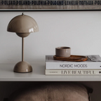 Vela Tischlampe | Elegant, kabellos, dimmbar