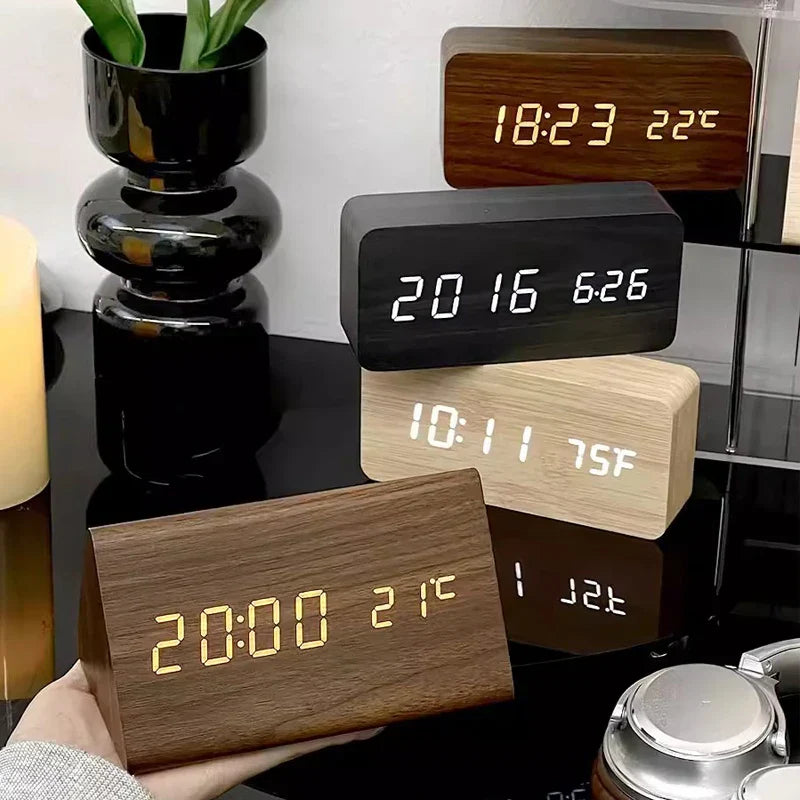Woodly Réveil numérique | LED, commande vocale, design en bois