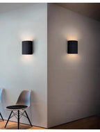 Applique da Parete Moderna in Resina con LED Design Artistico