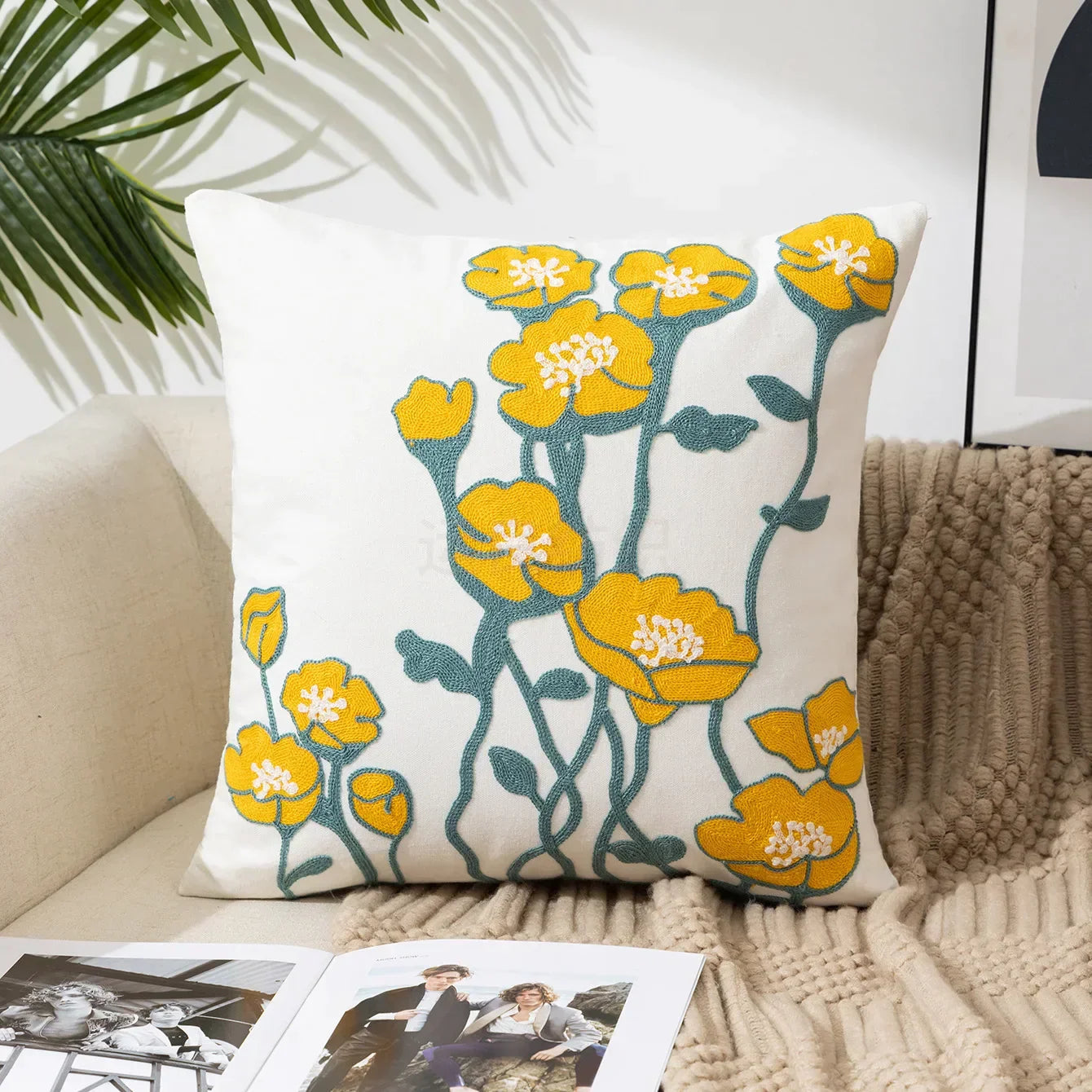 Federa Ricamata in Cotone Canvas con Motivo Floreale Country